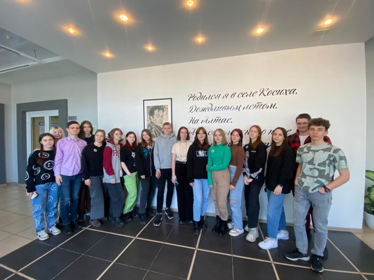 Учащиеся 10-а класса посетили мемориальный музей Роберта Рождественского..